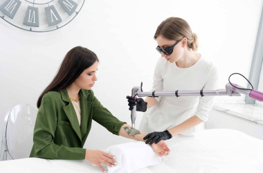 Pikosaniye lazer (picosecond laser, piko lazer, pico laser)