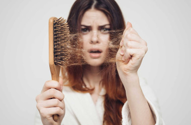 Saç Dökülmesi Sebepleri ve Tedavi yöntemleri